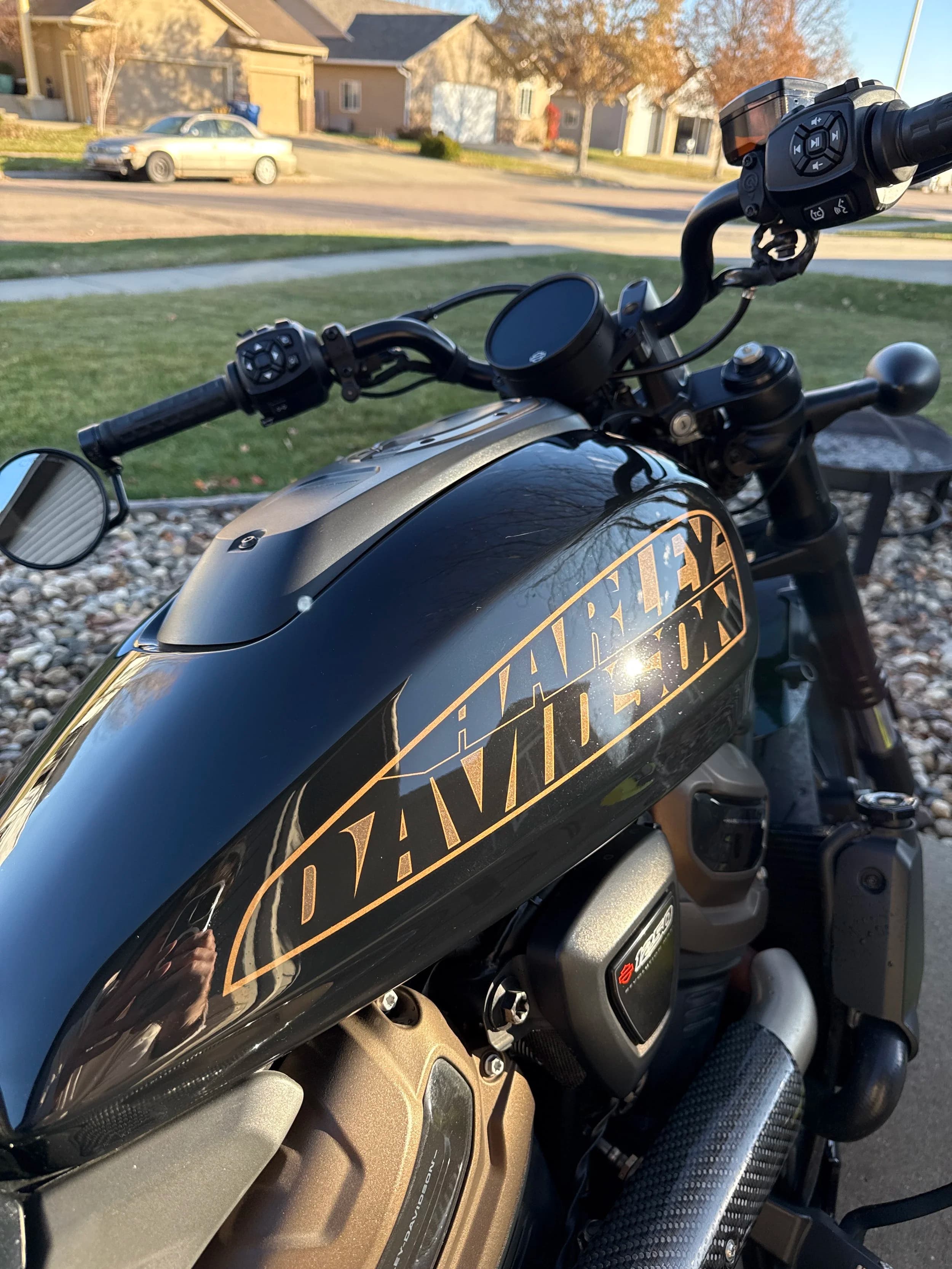 Harley-Davidson tank